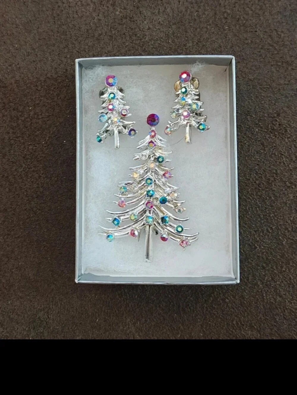 1960s Dodds Multi-Color Rhinestone Christmas Tree Brooch & Matching Earring Set